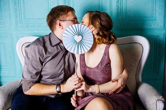 Dating Coach London : How to Date a Younger Man